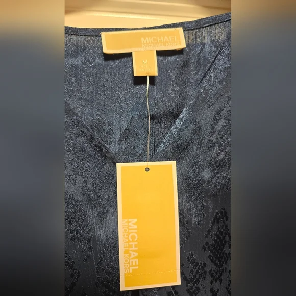 NWT Michael Kors wrap top - Picture 4 of 7